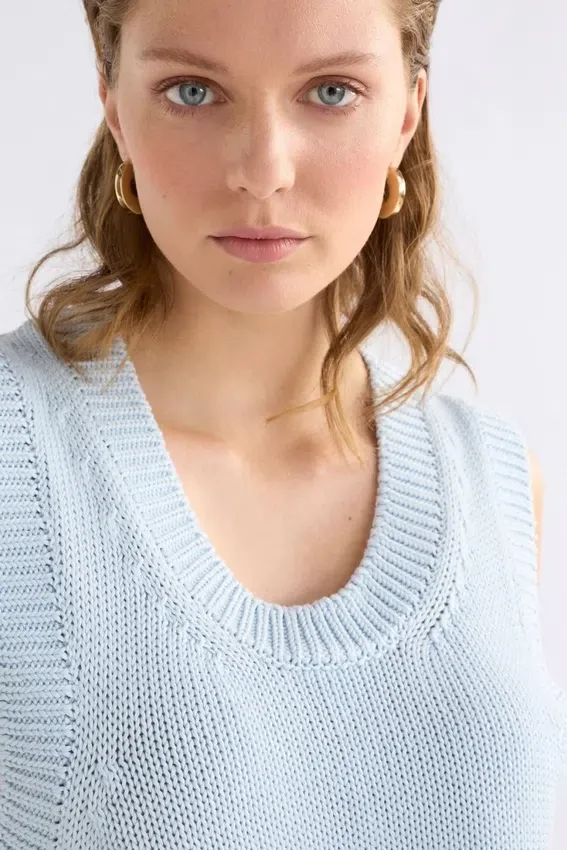 Mikkel Vest Pearl Blue Mikkel Vest Pearl Blue