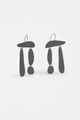 Saaras Hook Earring Saaras Hook Earring